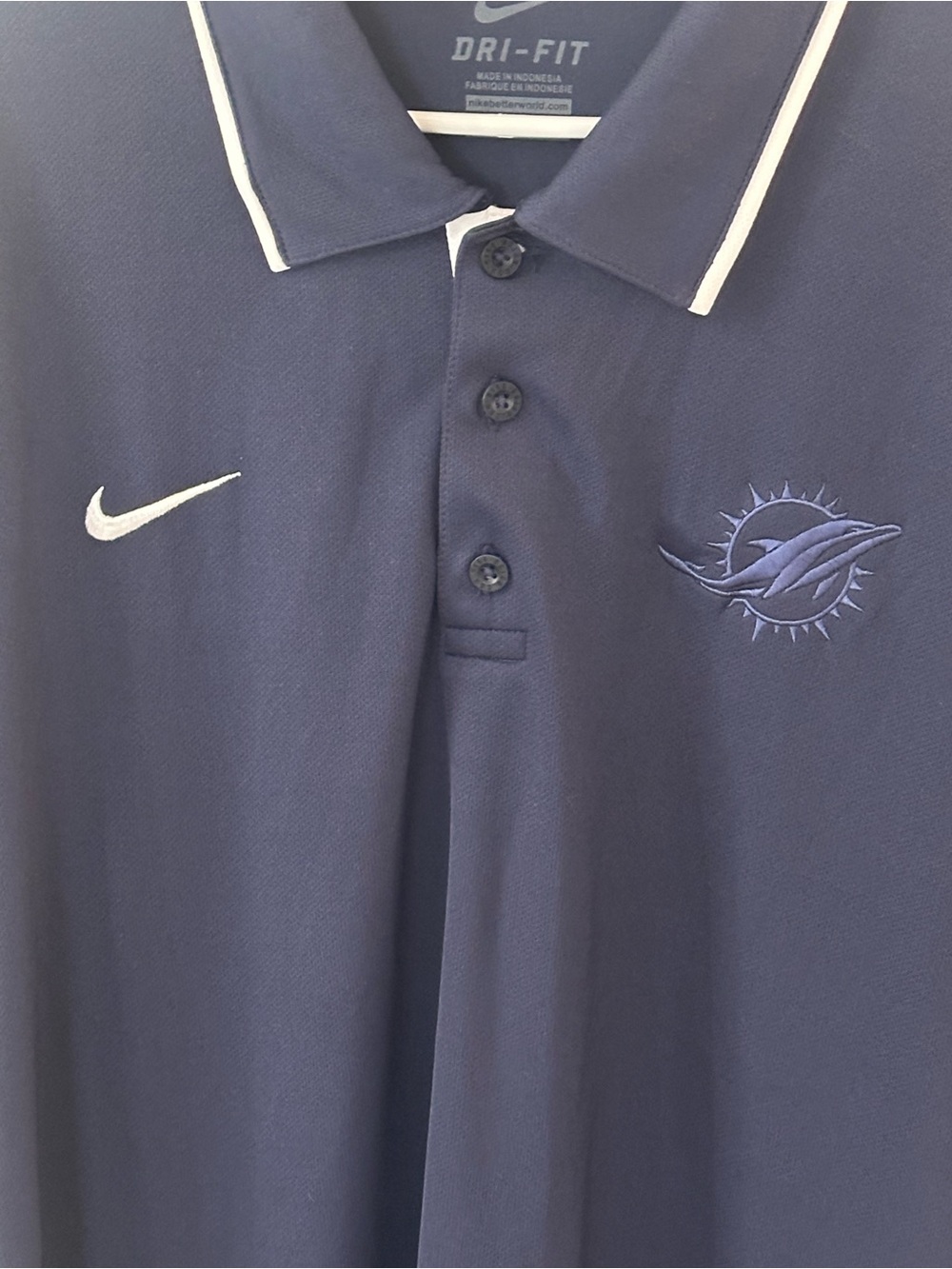 Nike Men’s Navy Polo with White Piping - Picture 2 of 6
